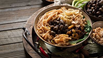 「爆爆姐螺蛳粉」获数百万元融资，计划从深圳