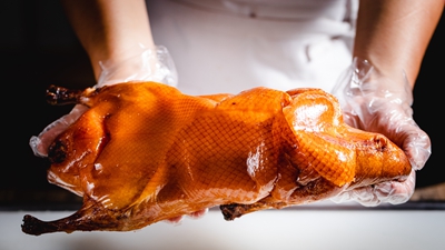 全聚德“守正创新”出成效 净利同比大增 一季度