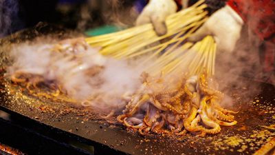 “夜经济”“外摆经济”持续升温 多种消费场景