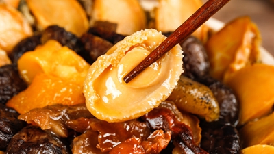 羊杂汤进地铁站，预制菜自助售卖机是门好生意