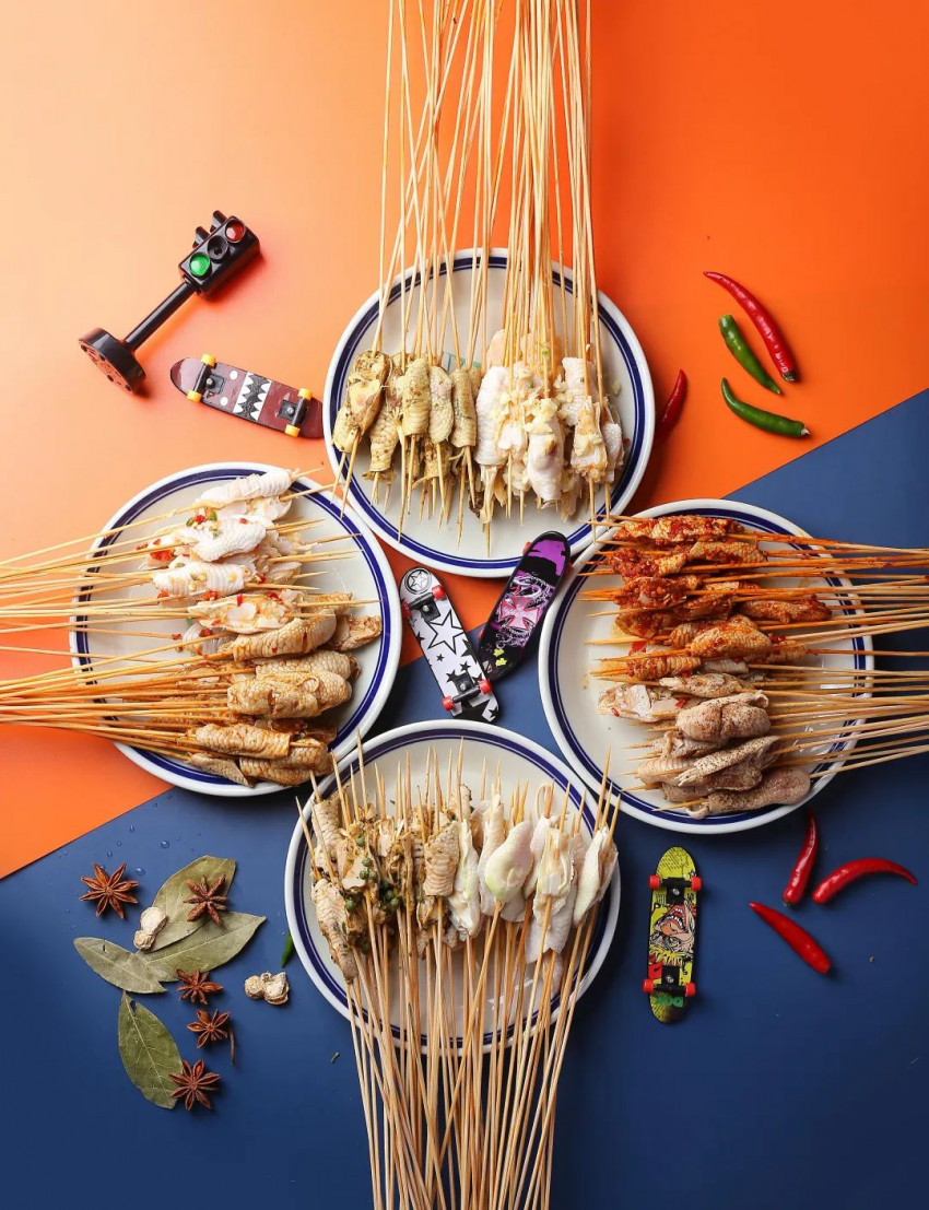 单店鸡脚筋月销4吨、霸占好评榜第一,这家串串火锅火了!