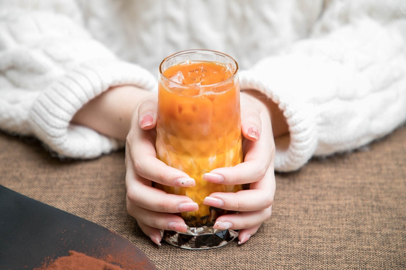 年轻人都消费摆烂了,餐饮品牌还想搞消费升级?