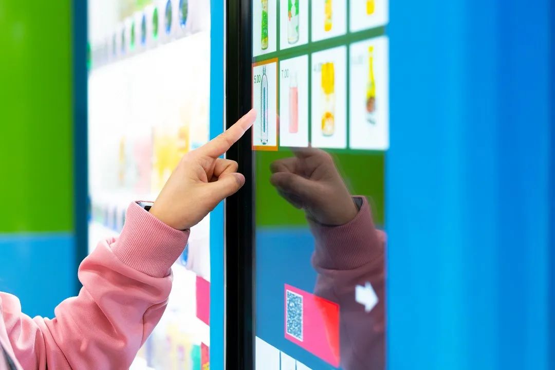 企业纷纷入局！预制菜自助售卖机，会火吗？