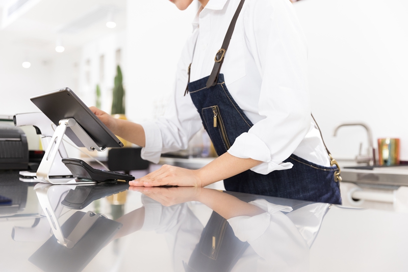 万元外卖款装进自己腰包,一奶茶店员工因诈骗罪获刑