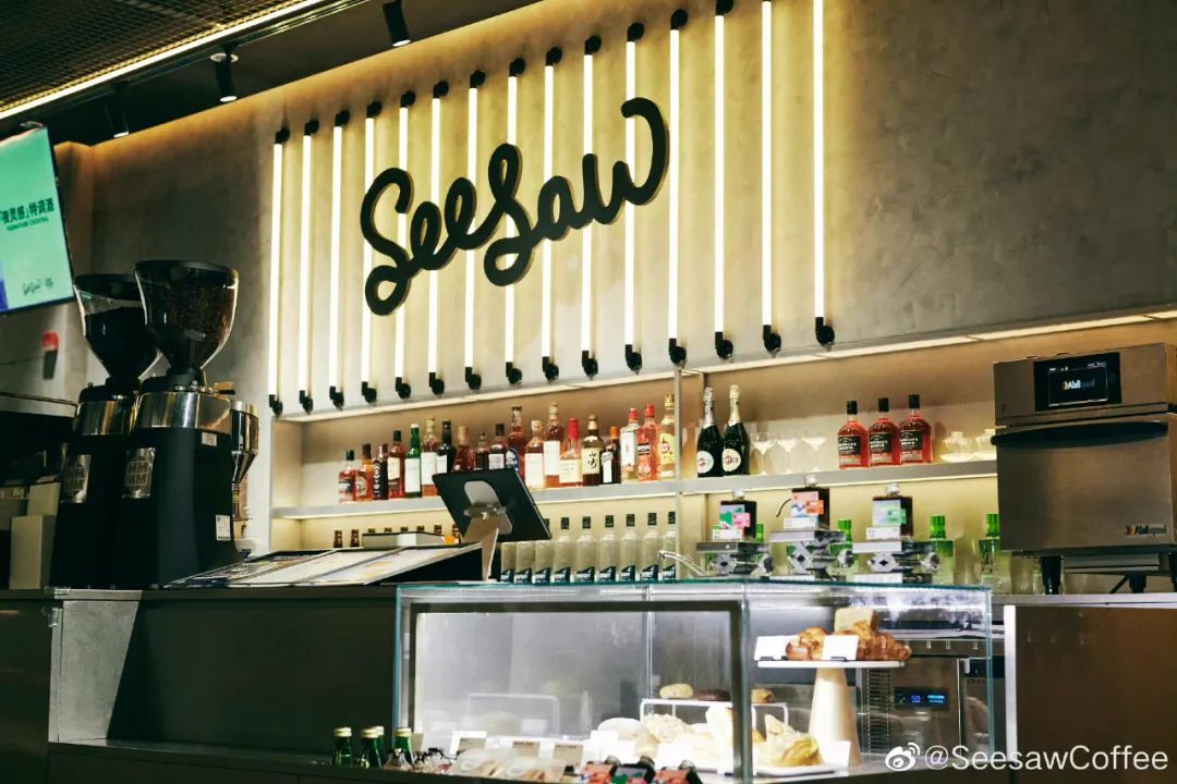 巨头争相布局的“日咖夜酒”,真的那么“上头”?