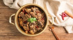 西贝发力美食市集，贾国龙能打赢预制菜翻身仗