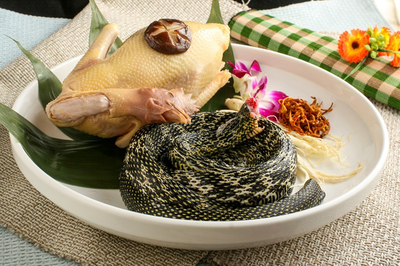 民警吃野味喝茅台不付钱、欠5688元5年不给,警方称系刑侦行为