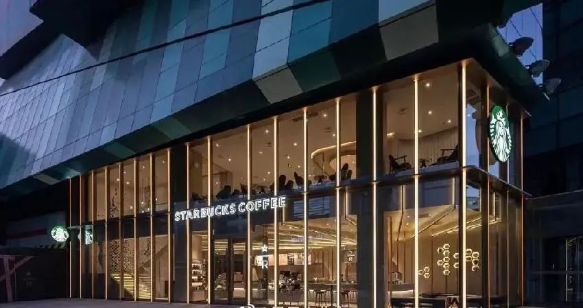 躺赚10年的星巴克,也要卷一卷了