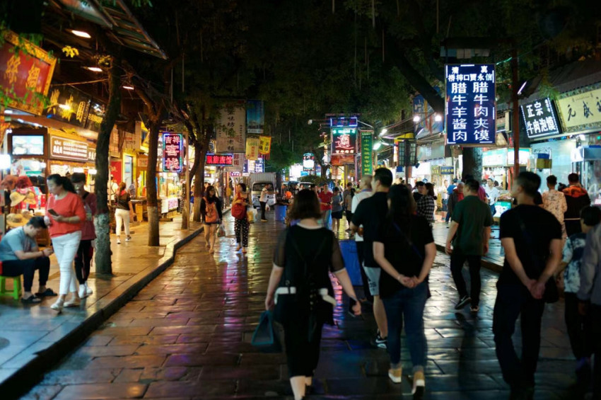 西安餐饮生死劫：过去10个月，6个月都在经历疫情