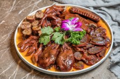 卤味“门店王”绝味食品业绩失速，市值一年蒸