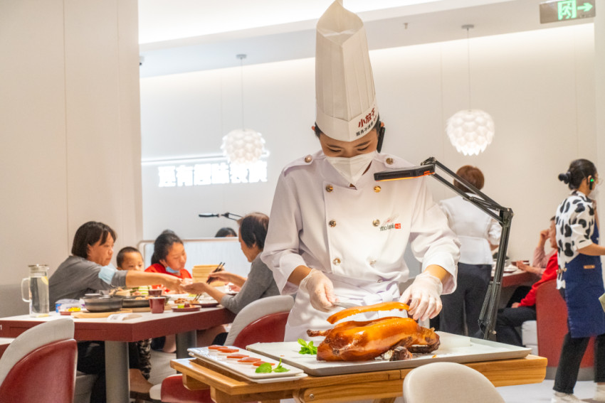 海底捞你学不会，小放牛你学不了