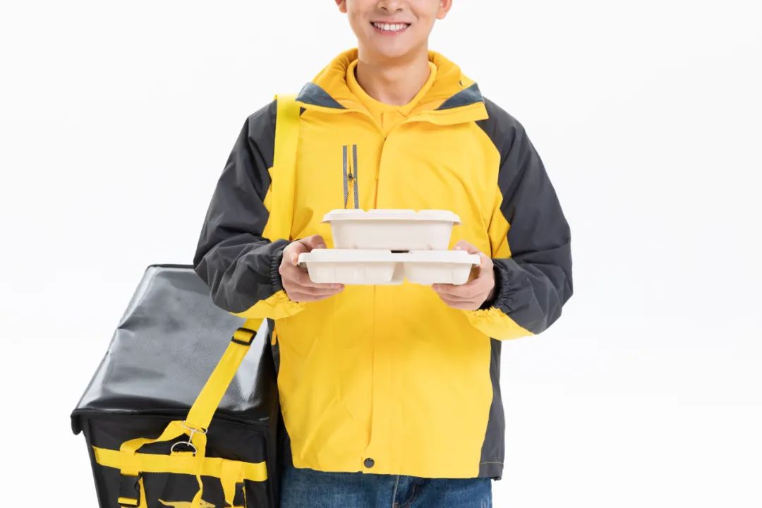 三人均为执法人员！官方通报“奶茶店先欢迎后扫码被关停”调查结果