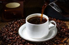 2022年我国咖饮市场约800亿元，呈现“两超多强”