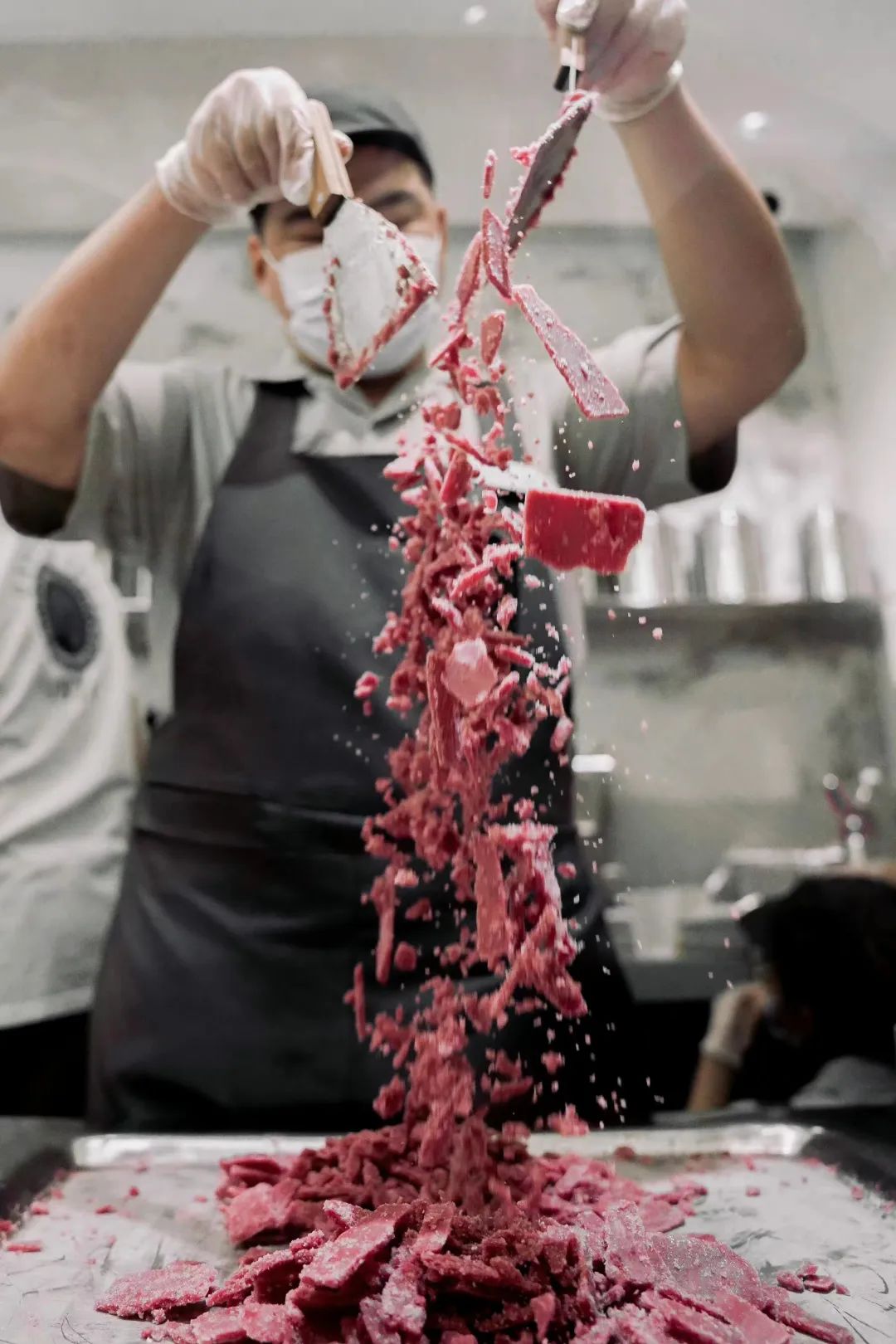 喜茶奈雪集体下沉，「茶饮界星巴克」终究是个伪命题