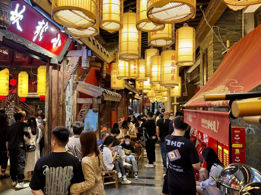 小龙坎“吞下”蜀大侠，2023欲加速上市？