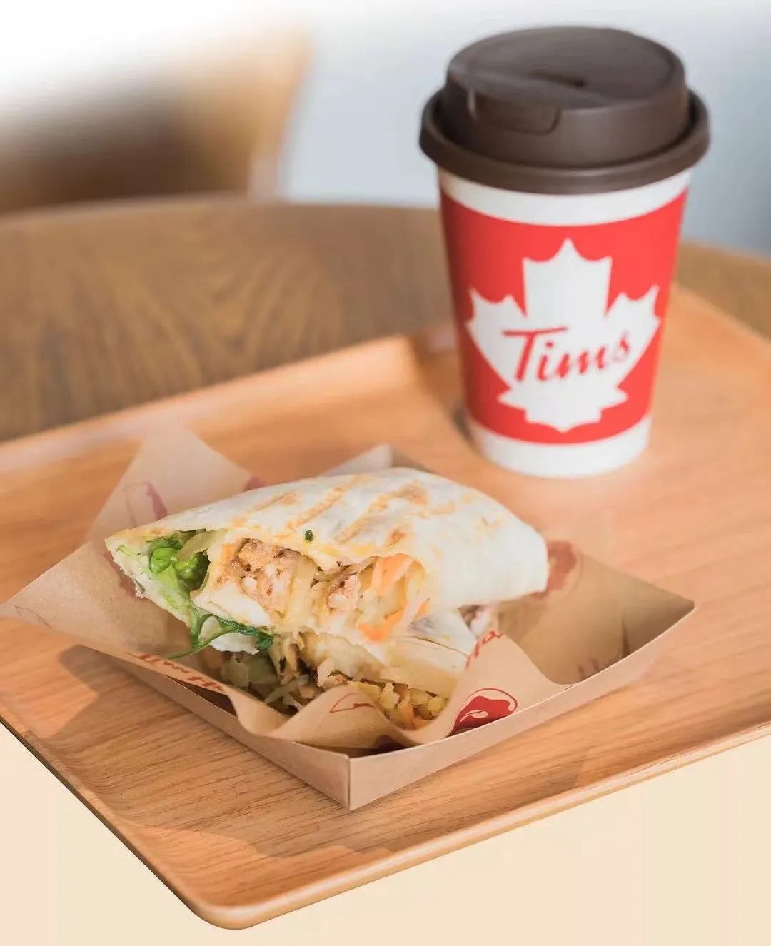 在咖啡店解决一日三餐,打工人造出的新市场靠谱吗?