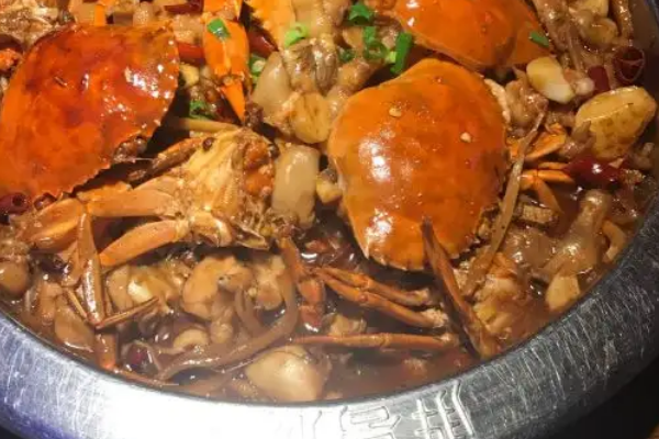 疯味1987肉蟹煲费多少?