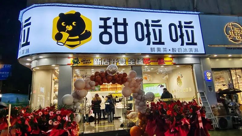 三天销量突破60万杯，甜啦啦的“黑武士”为何脱颖而出？