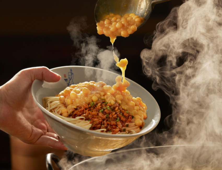 面馆赛道大浪淘沙,这个品牌道出了穿越周期的秘密