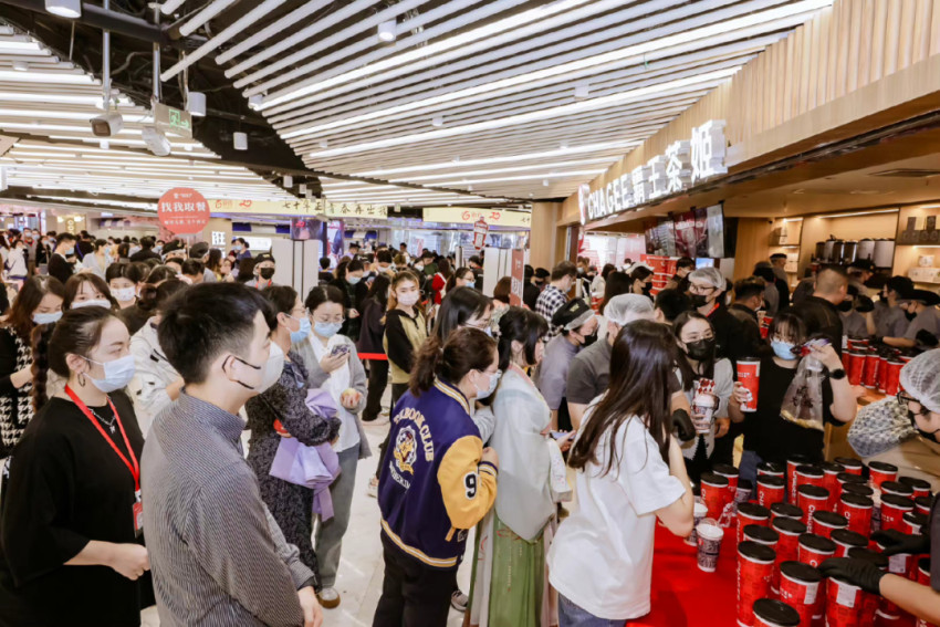 喜茶、奈雪的茶、霸王茶姬...12家新茶饮品牌拓展计划,主打一个“猛”!