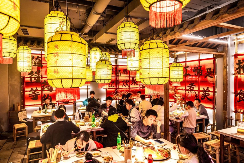 小龙坎要开100家社区店：把火锅食堂开到顾客家门口