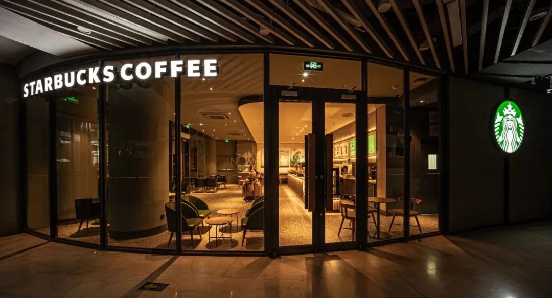 专访星巴克创始人舒尔茨：星巴克中国的门店将超10000家