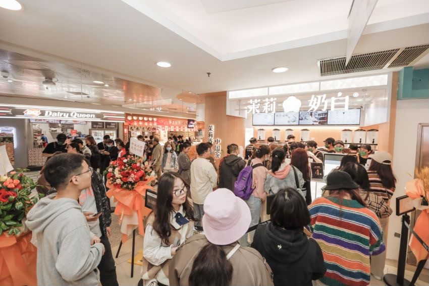 探访茉莉奶白上海新店后，我们发现了新中式茶