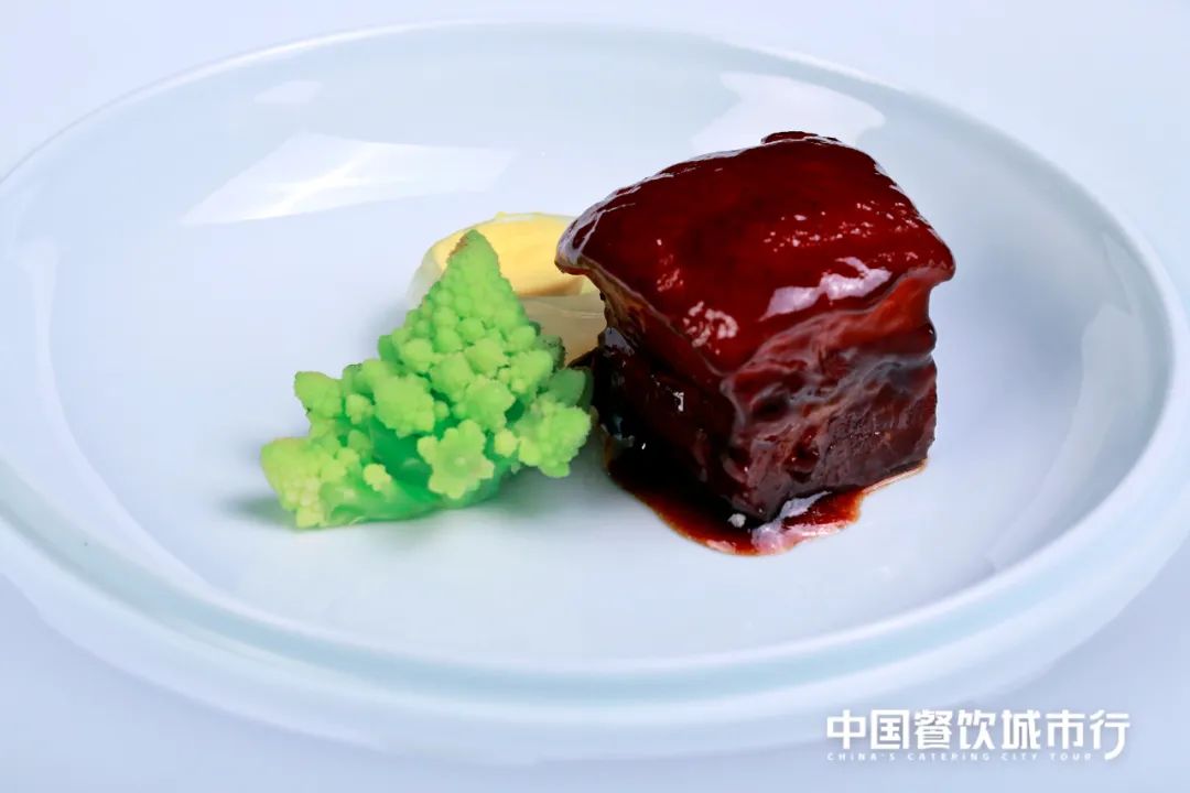 品鉴川菜之美,红咖饭局在水井·黉馆精彩上演