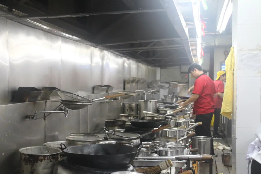 1死6伤,又有餐馆突发燃气爆炸!近几个月已发生多起……