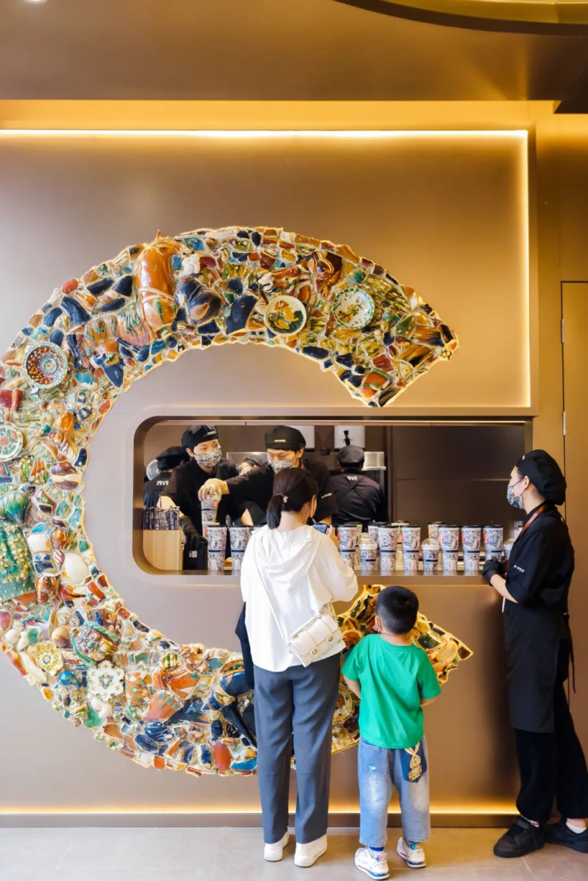 探店|在这家上海新开业的茶饮店,我们看到了茶在下阶段的可能性