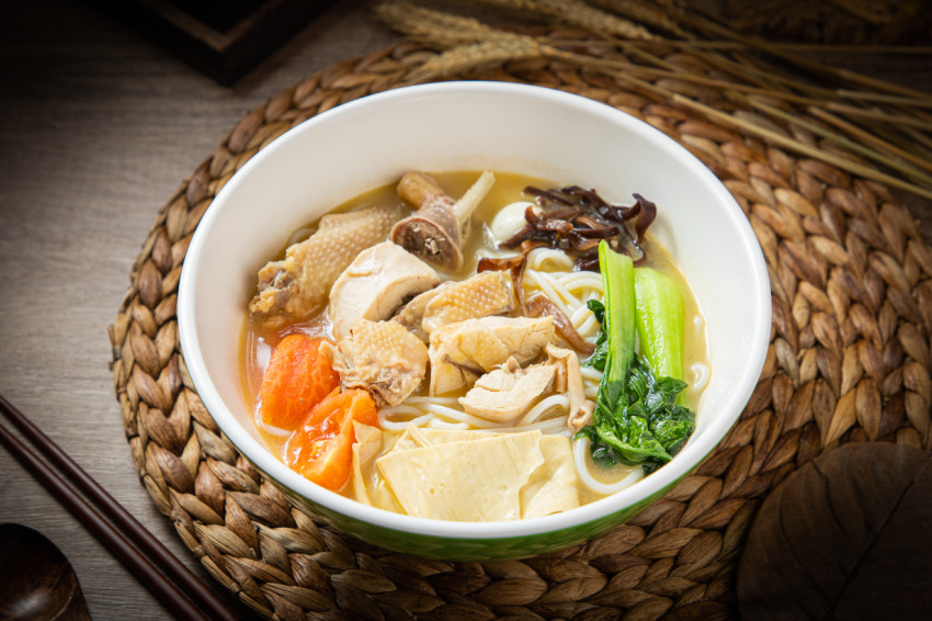 蒙自源荣登“2022年度广东连锁TOP100”!创始人李红伟:2000店目标指日可待!