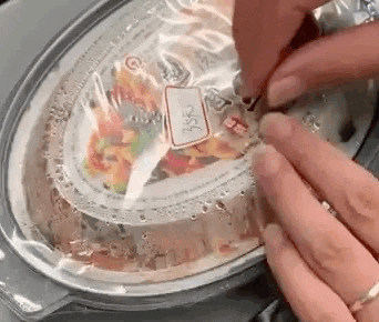 动车盒饭35元价签下面竟还藏着15元零售价！12306回应了