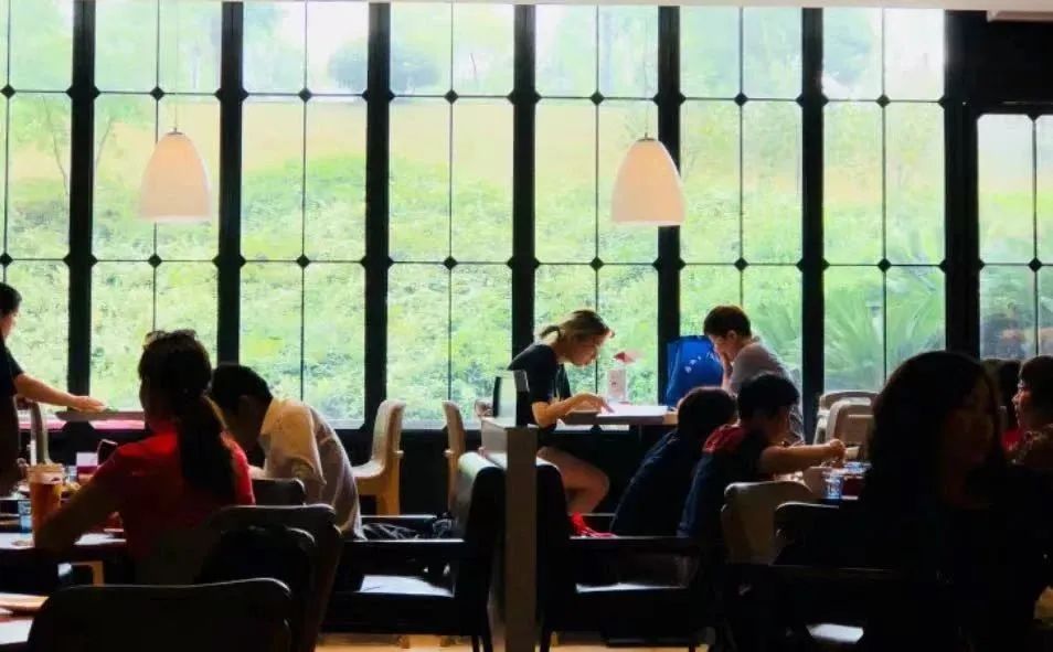 所有参与低价团购的餐厅，都不值得同情！该如何破局？