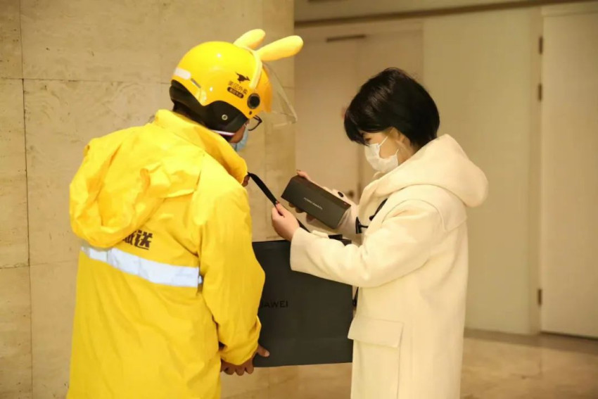 广州电动自行车限行方案听证,要给外卖配送行业“另开口子”?