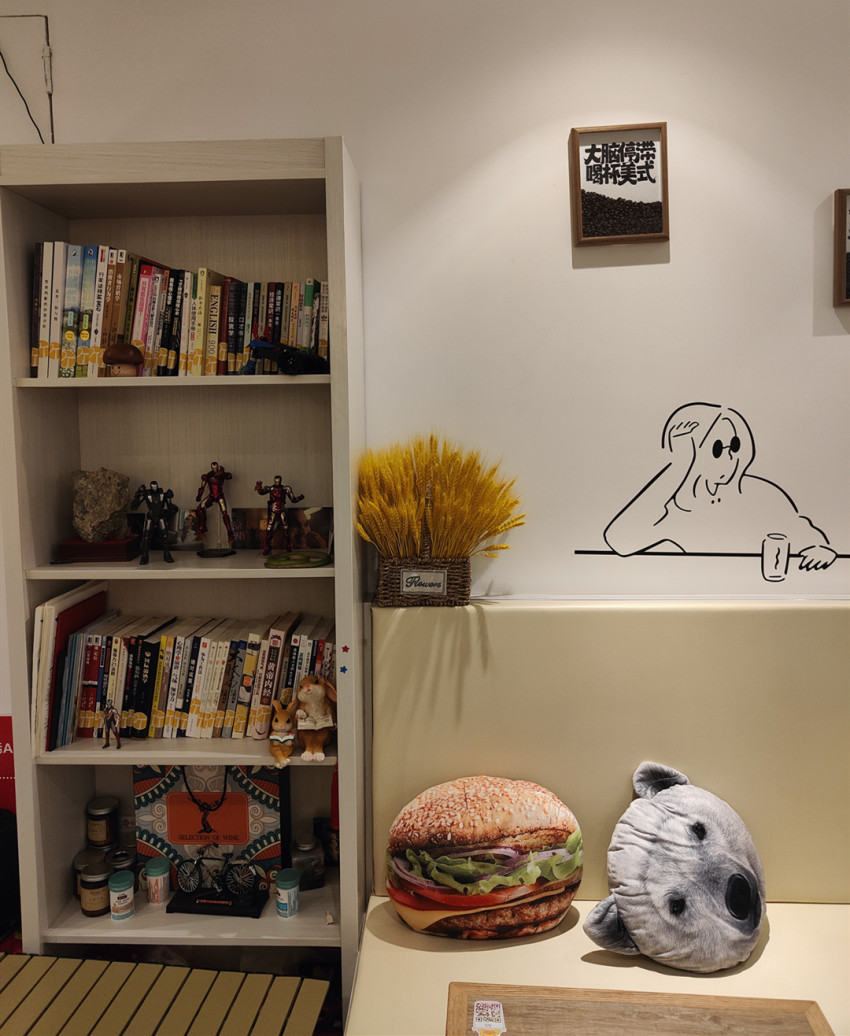 社区咖啡店里,最受欢迎的不是咖啡