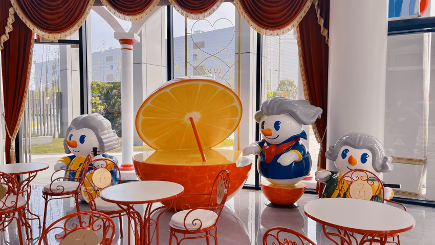 某雪姓顶流茶饮,斥巨资建了一座“中国版迪士尼”,又土又嗨!