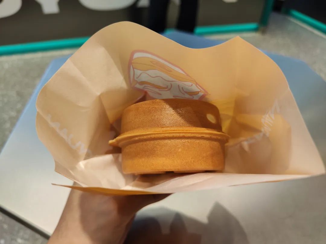 单价3-6元,年轻人排队买!这种街头小吃突然又火了!