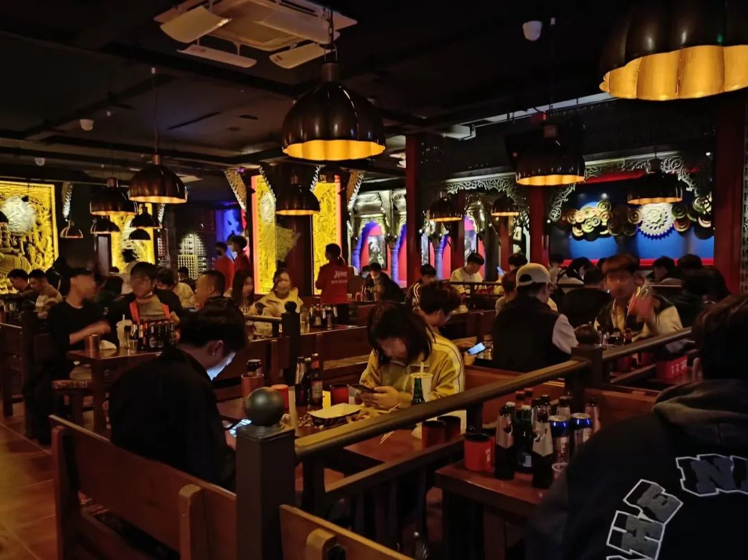 学海底捞关了一批门店后,海伦司终于不亏了