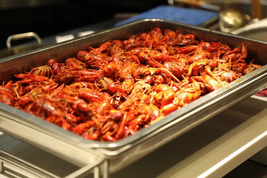 近50吨死龙虾疑似被做成虾尾出售，小龙虾食安问