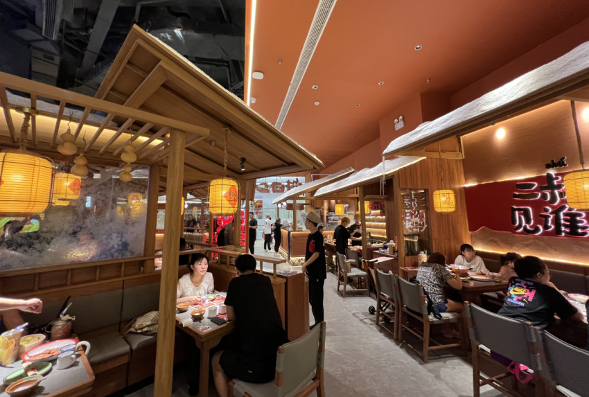 品尝地道的东北味，村口二叔家大馆子上海大悦城店正式开业