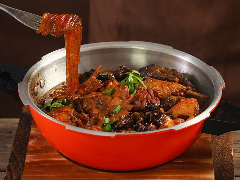 品尝地道的东北味，村口二叔家大馆子上海大悦城店正式开业