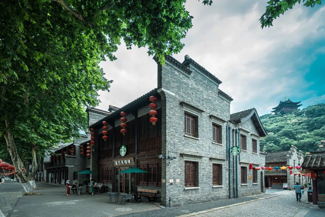 星巴克“硬刚”瑞幸,低价咖啡到底能不能玩?