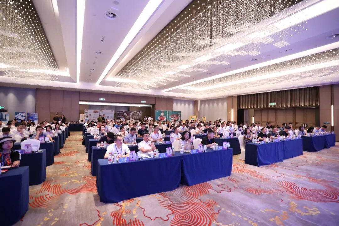 乘“食”而上,畅饮湘江——烘焙茶饮赛道供应链共创研讨会圆满举行