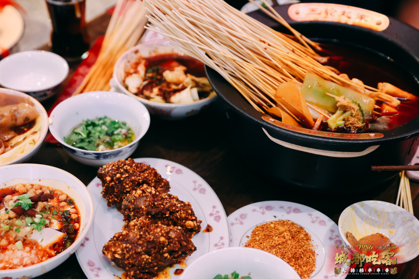 饕餮盛宴,再现江湖!城都吃客大排档串串香首店开业!