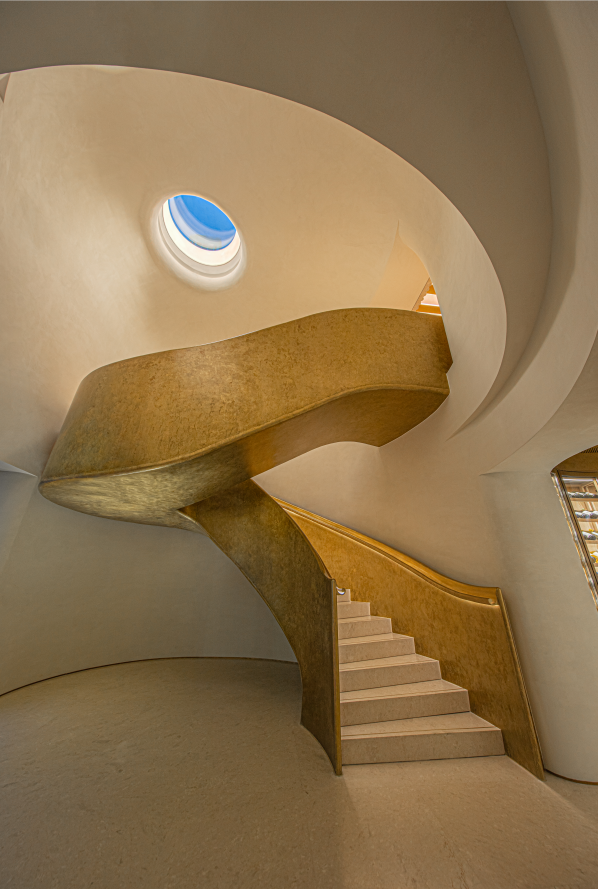 花2.7亿开7家店,这个新鲁菜品牌想把艺术馆搬进餐厅