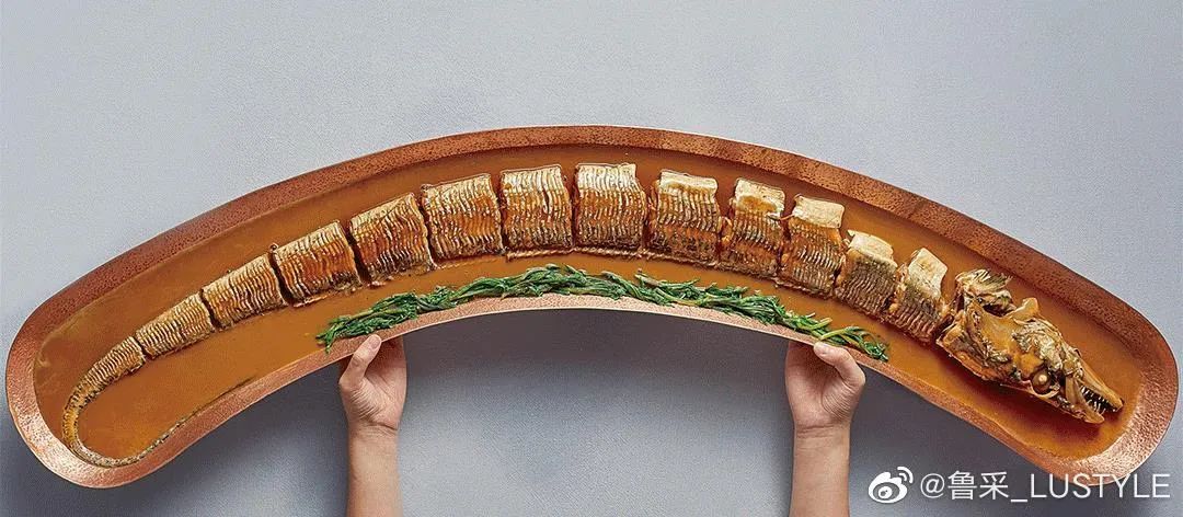 花2.7亿开7家店,这个新鲁菜品牌想把艺术馆搬进餐厅