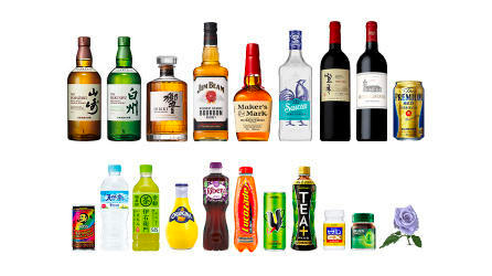 瑞幸加茅台、青岛啤酒卖茶…这届饮料为何争当“双向奔赴”特种兵?