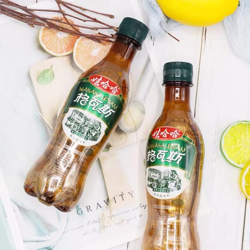 瑞幸加茅台、青岛啤酒卖茶…这届饮料为何争当“双向奔赴”特种兵?