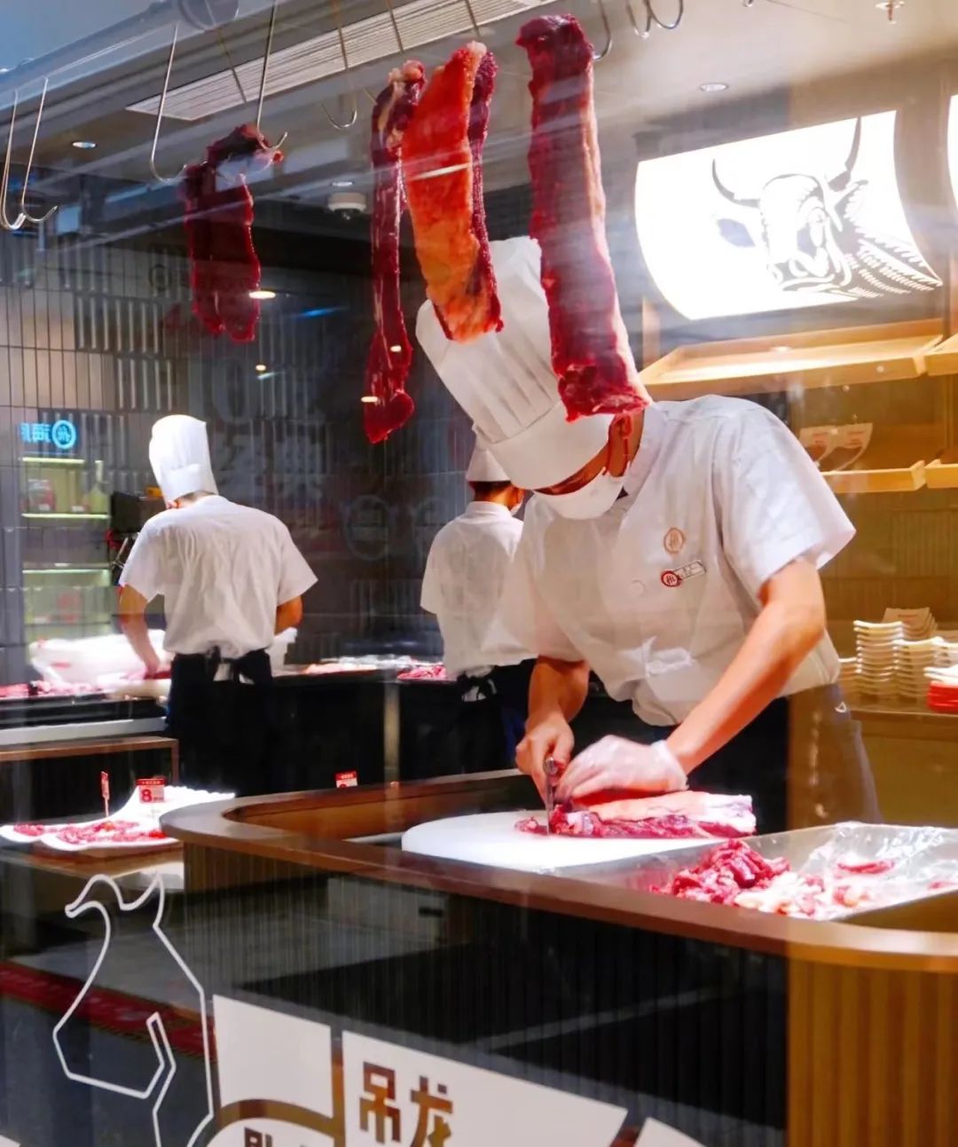 肯德基上新亚运助威套餐;美团将在上海旅游节期间推出15亿元补贴