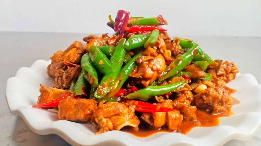 品类还未成熟,品牌们就急着放加盟?炒鸡品类还能再火几年?